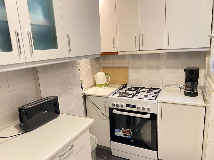 Comfy - Spacious Flat On The Kadikoey Seaside Apartment Istanbul Bagian luar foto