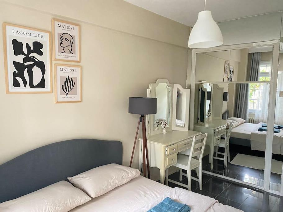 Comfy - Spacious Flat On The Kadikoey Seaside Apartment Istanbul Bagian luar foto